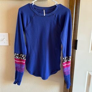 Free People Sz M Thermal Long Sleeve Crochet Mixed Media Sleeves in Indigo Blue